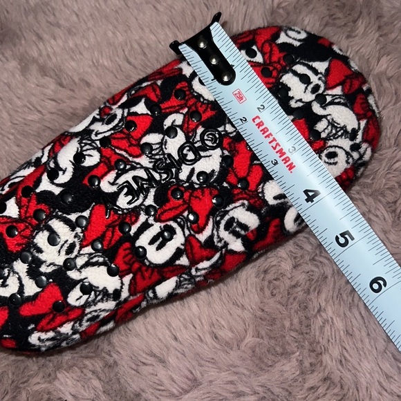 Disney Minnie Mouse black white & red non-slip soft cozy slippers 10” long​ - Picture 5 of 5